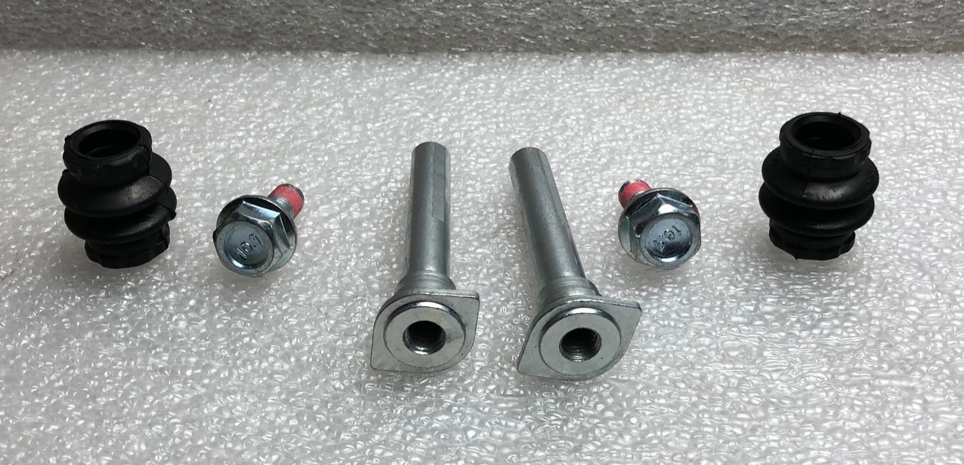 Направляющий палец суппорта заднего комплект SEINSA AUTOFREN D7256C