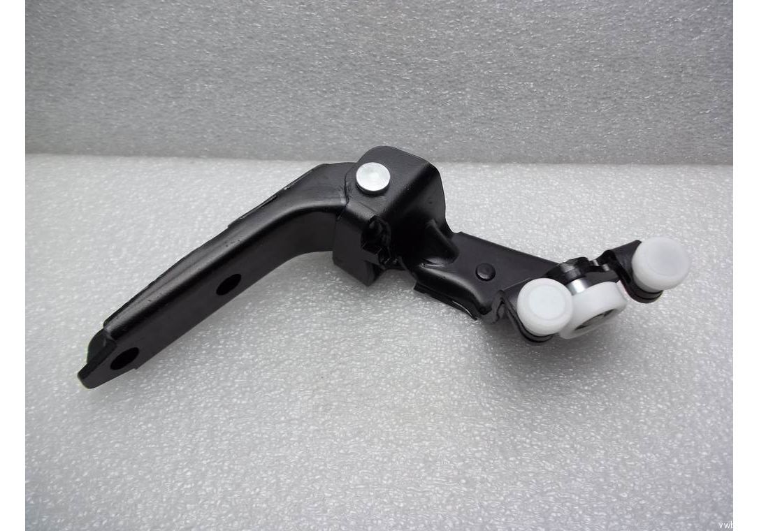 184383 кронштейн сдвижной двери. кронштейн двери сдвижной 3302. петля сдвижной двери w639. ролик сдвижной двери на мицубиси л 300. кронштейн сдвижной двери мфп средний.