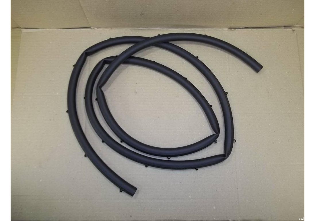 Уплотнитель дверного проема фольксваген т5. Уплотнитель сдвижной двери t4. Уплотнитель сдвижной двери т4. Уплотнитель проема двери фольксваген т5. Уплотнитель двери фольксваген транспортер т5.