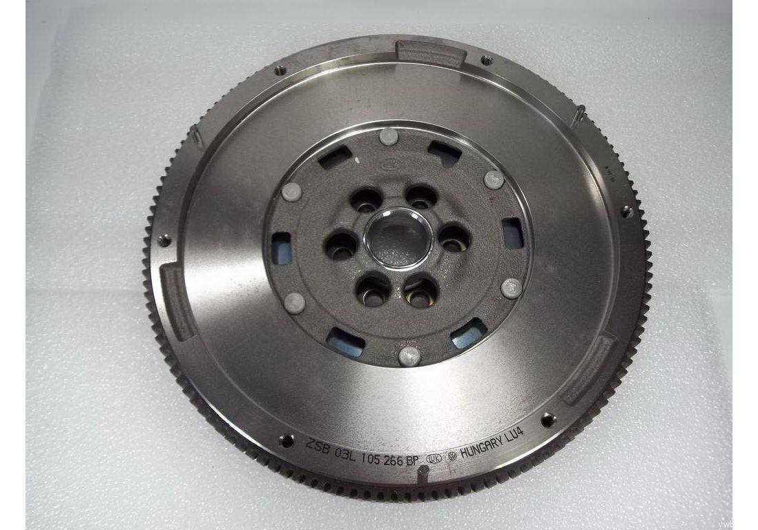 Маховик КПП-6 CAAC,CAAE,CCHA,CCHB VAG 03L105266BP