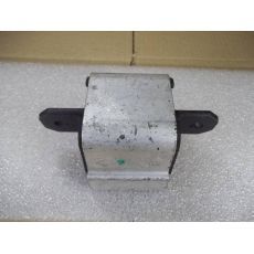 Подушка двигателя задняя LEMFOERDER 3326101