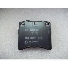 Колодки тормозные передние вентилируемые квадратные 15" BOSCH 0986460954