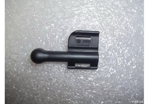 Клипса задний двери VAG 357827637A