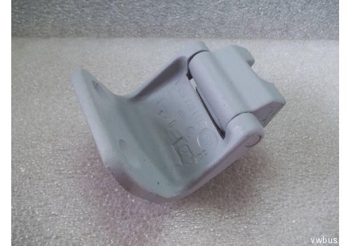 Петля двери распашной левая нижняя VAG 701827153A Б/У Петля двери распашной левая нижняя VAG 701827153A Б/У