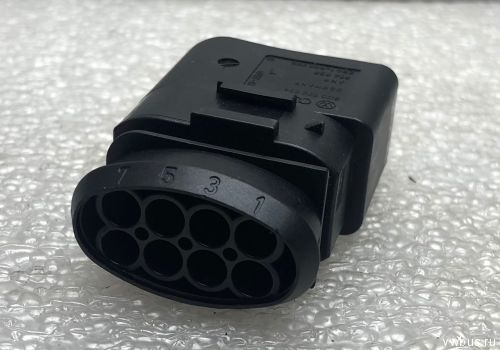Корпус плоского разъема полукруглый 8 контакта VAG 8D0973834